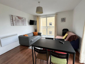 BAI Amazing 5 Sleeper Flat in London Zone 2